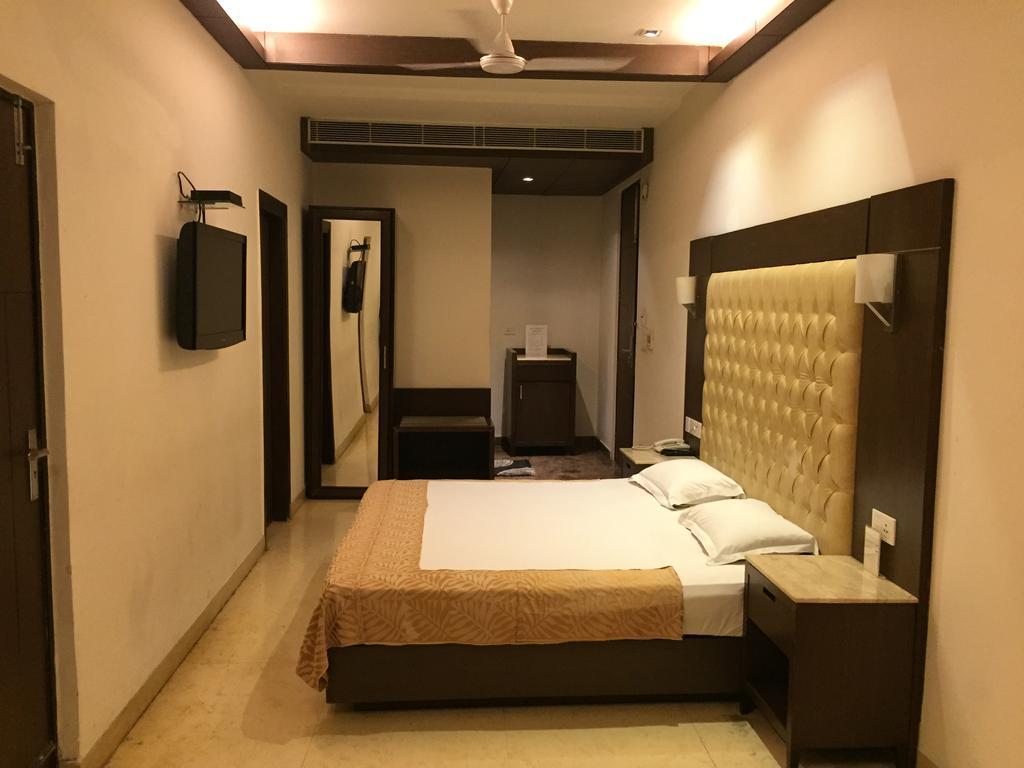 Hotel Metropolis Tourist 3*